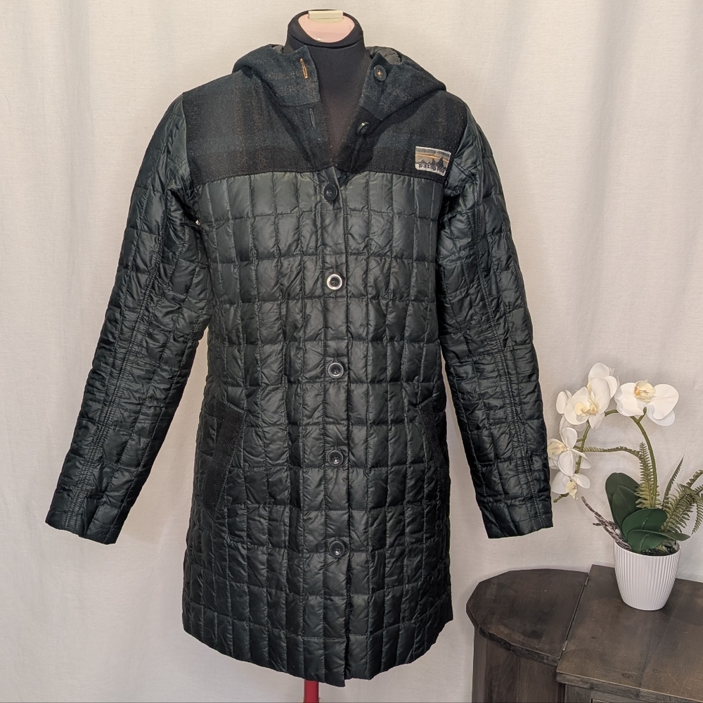 Patagonia Green Quilted Down Filled Long Coat Small